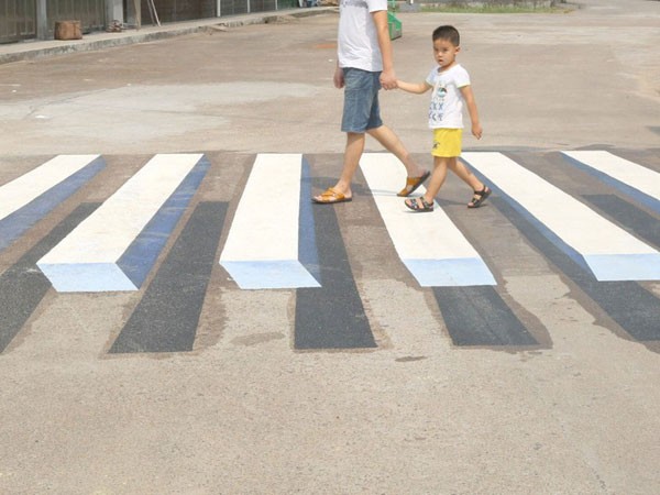 Dùng hình 3D giảm tai nạn giao thông ảnh 1 Dùng hình 3D giảm tai nạn giao thông ảnh 1