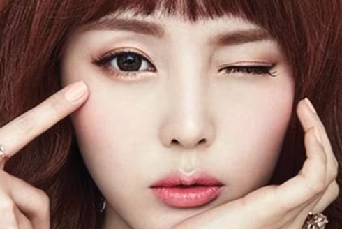 Giải thích khoa học cho hiện tượng nháy mắt liên tục ảnh 1