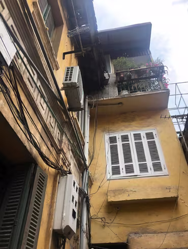 Níu giữ "chứng nhân lịch sử" trong biệt thự cổ Hà Nội (bài 2): Ký ức cuộc đời từ những khu nhà cũ ảnh 3 Níu giữ "chứng nhân lịch sử" trong biệt thự cổ Hà Nội (bài 2): Ký ức cuộc đời từ những khu nhà cũ ảnh 3