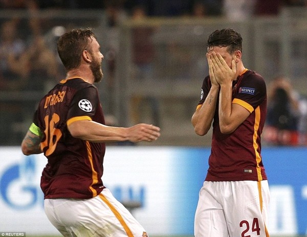 Mãn nhãn với "siêu phẩm" của Florenzi vào lưới Barcelona ảnh 5 Mãn nhãn với "siêu phẩm" của Florenzi vào lưới Barcelona ảnh 5
