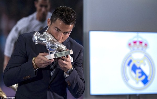 Real Madrid mở "đại tiệc" tôn vinh Ronaldo ảnh 7 Real Madrid mở "đại tiệc" tôn vinh Ronaldo ảnh 7