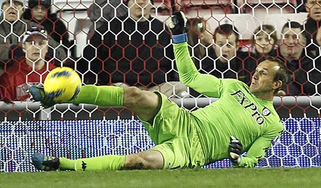 11 thủ môn xuất sắc nhất lịch sử Premier League ảnh 9 11 thủ môn xuất sắc nhất lịch sử Premier League ảnh 9