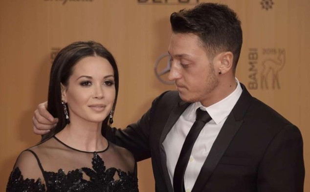 Rộ tin đồn Ozil tái hợp với người yêu cũ nổi tiếng ảnh 4 Rộ tin đồn Ozil tái hợp với người yêu cũ nổi tiếng ảnh 4