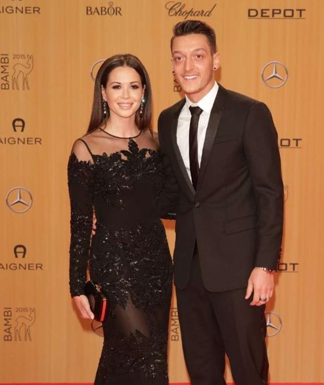 Rộ tin đồn Ozil tái hợp với người yêu cũ nổi tiếng ảnh 5 Rộ tin đồn Ozil tái hợp với người yêu cũ nổi tiếng ảnh 5