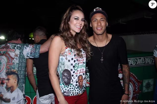 Neymar "phá két" để tặng quà cho nữ diễn viên xinh đẹp ảnh 9 Neymar "phá két" để tặng quà cho nữ diễn viên xinh đẹp ảnh 9
