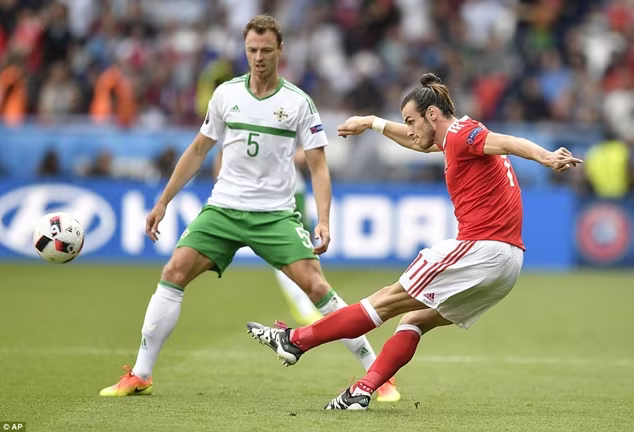 Bale đặt dấu ấn giúp xứ Wales thẳng tiến ảnh 2 Bale đặt dấu ấn giúp xứ Wales thẳng tiến ảnh 2