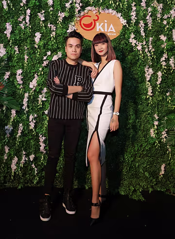 Ngọc Trinh mừng "bà trùm chân dài" Hạ Vy lên chức ảnh 10