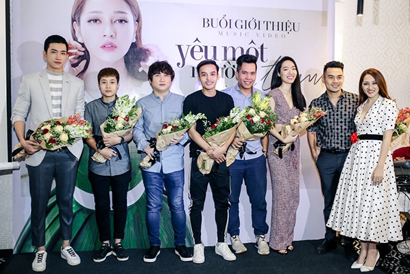 Bảo Anh, Võ Cảnh thân mật bên nhau giới thiệu MV mới ảnh 11 Bảo Anh, Võ Cảnh thân mật bên nhau giới thiệu MV mới ảnh 11