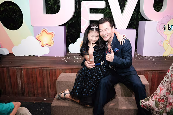 Trương Ngọc Ánh - Trần Bảo Sơn cùng tổ chức sinh nhật cho con gái ảnh 7