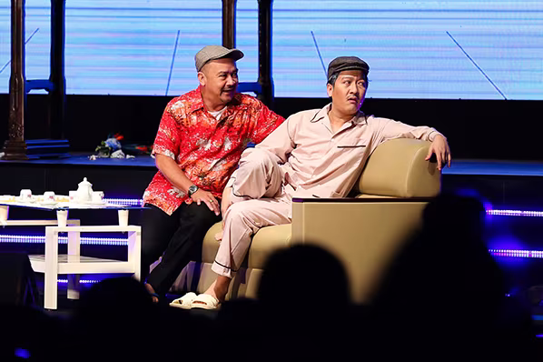 Trường Giang kéo 4000 khán giả tới liveshow, bất chấp mưa bão ảnh 11 Trường Giang kéo 4000 khán giả tới liveshow, bất chấp mưa bão ảnh 11