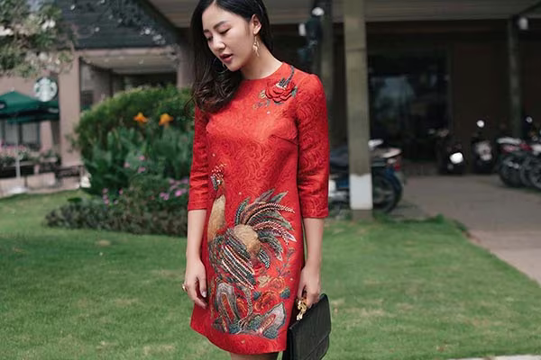 Văn Mai Hương sành điệu xuống phố ngày cận Tết ảnh 5