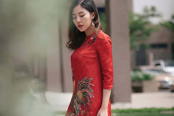 Văn Mai Hương sành điệu xuống phố ngày cận Tết ảnh 8