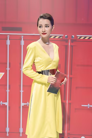 Style ăn mặc hiện đại của Quỳnh Chi ở The Remix ảnh 9 Style ăn mặc hiện đại của Quỳnh Chi ở The Remix ảnh 9