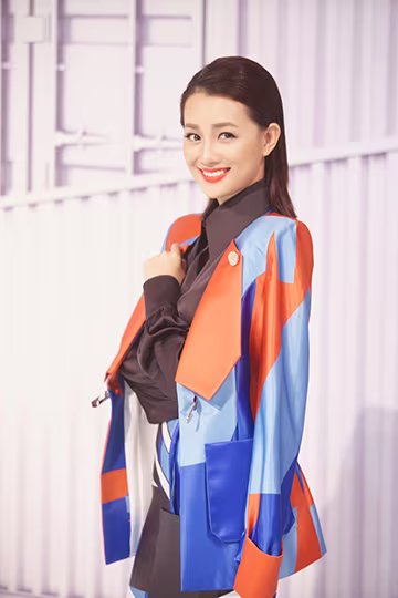 Style ăn mặc hiện đại của Quỳnh Chi ở The Remix ảnh 1 Style ăn mặc hiện đại của Quỳnh Chi ở The Remix ảnh 1