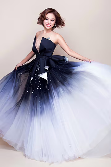 "Gái một con" Vân Hugo hở bạo, thiêu đốt mọi ánh nhìn ảnh 3 "Gái một con" Vân Hugo hở bạo, thiêu đốt mọi ánh nhìn ảnh 3