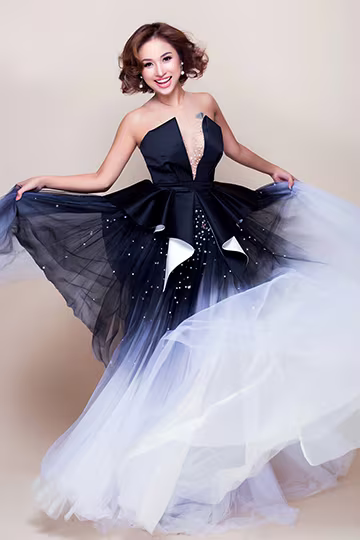 "Gái một con" Vân Hugo hở bạo, thiêu đốt mọi ánh nhìn ảnh 7 "Gái một con" Vân Hugo hở bạo, thiêu đốt mọi ánh nhìn ảnh 7