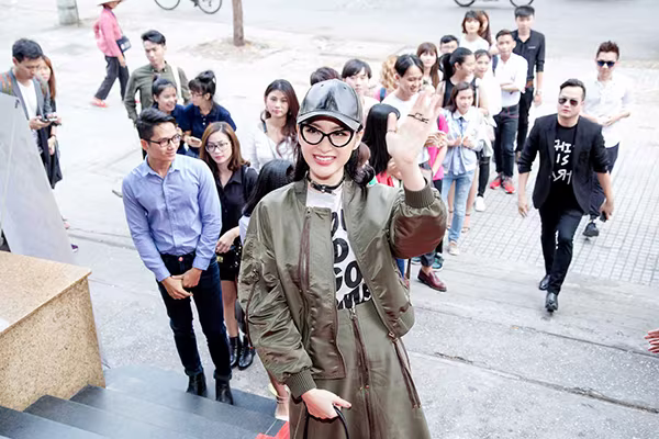 Angela Phương Trinh thẳng tay tát "chàng thơ" của Đỗ Mạnh Cường ảnh 5