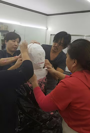 Minh Hằng di chuyển vất vả, nín thở với ngoại hình quá khổ trong "Sắc đẹp ngàn cân" ảnh 9 Minh Hằng di chuyển vất vả, nín thở với ngoại hình quá khổ trong "Sắc đẹp ngàn cân" ảnh 9