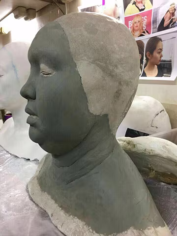 Minh Hằng di chuyển vất vả, nín thở với ngoại hình quá khổ trong "Sắc đẹp ngàn cân" ảnh 6 Minh Hằng di chuyển vất vả, nín thở với ngoại hình quá khổ trong "Sắc đẹp ngàn cân" ảnh 6