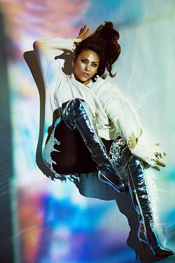 Siêu mẫu Võ Hoàng Yến tung bộ ảnh khoe body đầy nóng bỏng ảnh 5