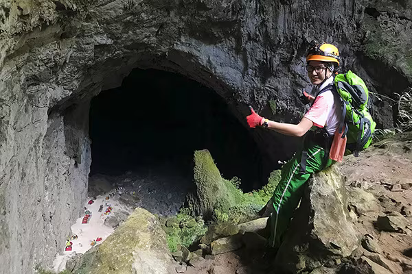 Trang Trần thích thú khám phá hang Sơn Đoòng ảnh 10