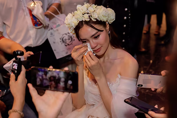 Dù không muốn làm ca sĩ, Ninh Dương Lan Ngọc vẫn ra MV ảnh 6 Dù không muốn làm ca sĩ, Ninh Dương Lan Ngọc vẫn ra MV ảnh 6