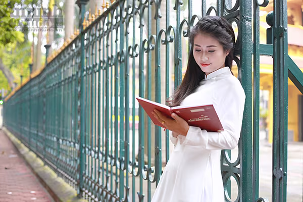 Nữ sinh Đại học PCCC đẹp dịu dàng trong tà áo dài truyền thống ảnh 5 Nữ sinh Đại học PCCC đẹp dịu dàng trong tà áo dài truyền thống ảnh 5