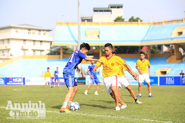 Những pha bóng đẹp trận tranh giải Ba - Giải bóng đá học sinh THPT Hà Nội Báo ANTĐ 2016 ảnh 4