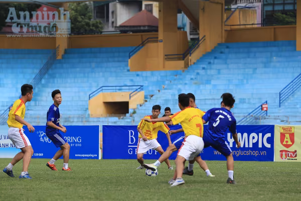 Những pha bóng đẹp trận tranh giải Ba - Giải bóng đá học sinh THPT Hà Nội Báo ANTĐ 2016 ảnh 2