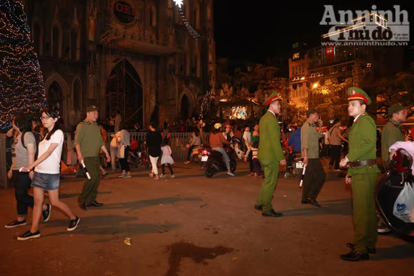 Tăng cường đảm bảo ANTT trong dịp lễ Noel ảnh 1 Tăng cường đảm bảo ANTT trong dịp lễ Noel ảnh 1