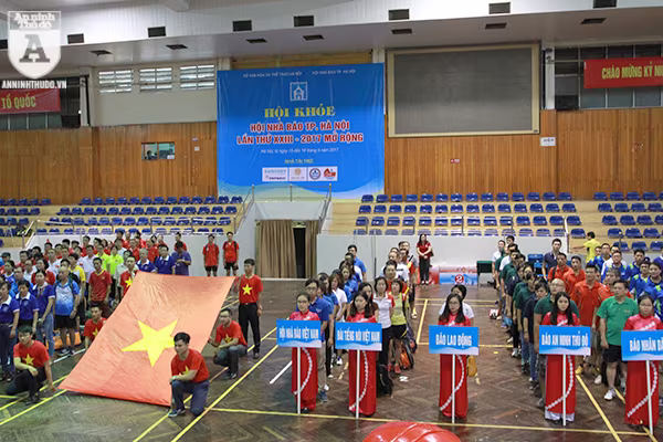 Sôi động màn thi kéo co tại Hội khỏe Hội Nhà báo TP Hà Nội 2017 ảnh 1 Sôi động màn thi kéo co tại Hội khỏe Hội Nhà báo TP Hà Nội 2017 ảnh 1