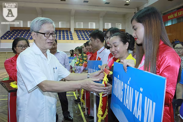 Sôi động màn thi kéo co tại Hội khỏe Hội Nhà báo TP Hà Nội 2017 ảnh 3 Sôi động màn thi kéo co tại Hội khỏe Hội Nhà báo TP Hà Nội 2017 ảnh 3