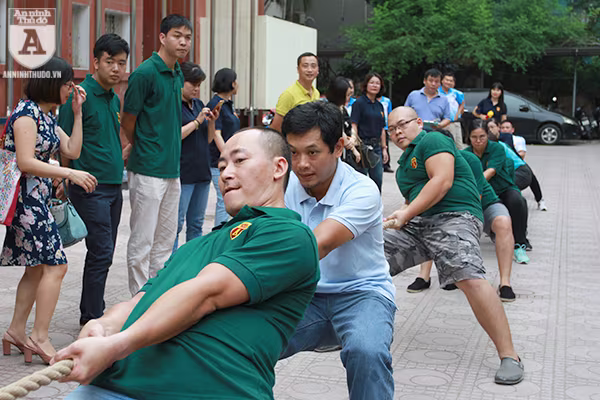 Sôi động màn thi kéo co tại Hội khỏe Hội Nhà báo TP Hà Nội 2017 ảnh 6 Sôi động màn thi kéo co tại Hội khỏe Hội Nhà báo TP Hà Nội 2017 ảnh 6