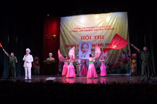 Vận dụng sáng tạo tư tưởng đạo đức, phong cách Hồ Chí Minh ảnh 4