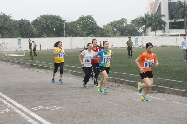 Sôi nổi giải chạy vũ trang việt dã Công an Thủ đô năm 2018 ảnh 5 Sôi nổi giải chạy vũ trang việt dã Công an Thủ đô năm 2018 ảnh 5