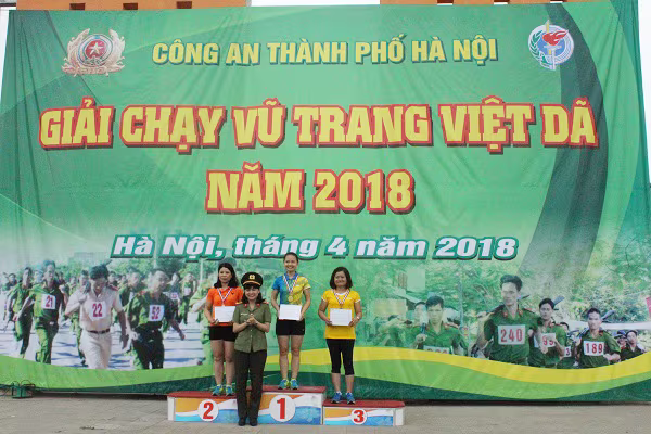 Sôi nổi giải chạy vũ trang việt dã Công an Thủ đô năm 2018 ảnh 7 Sôi nổi giải chạy vũ trang việt dã Công an Thủ đô năm 2018 ảnh 7