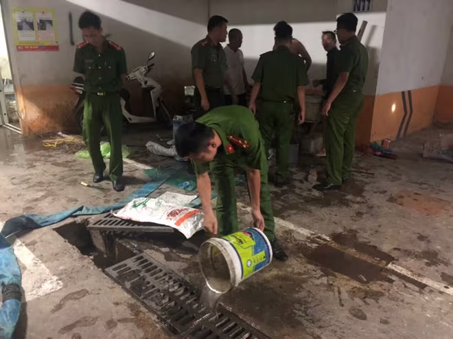 Quận Hoàng Mai huy động lực lượng thau rửa toàn bộ bể nước trong khu đô thị HH ảnh 1