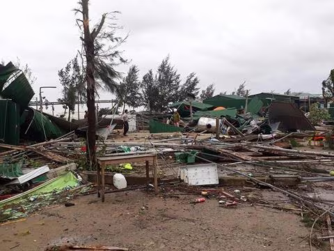 Thủ tướng yêu cầu Nghệ An sớm khắc phục hậu quả sau cơn bão số 10 ảnh 2