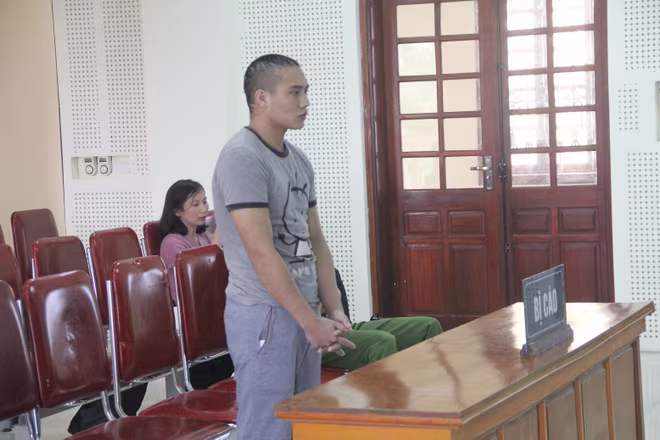 Nghi vợ mời thầy cúng đến hại mình, người đàn ông chém chết con gái 2 tuổi ảnh 1 Nghi vợ mời thầy cúng đến hại mình, người đàn ông chém chết con gái 2 tuổi ảnh 1