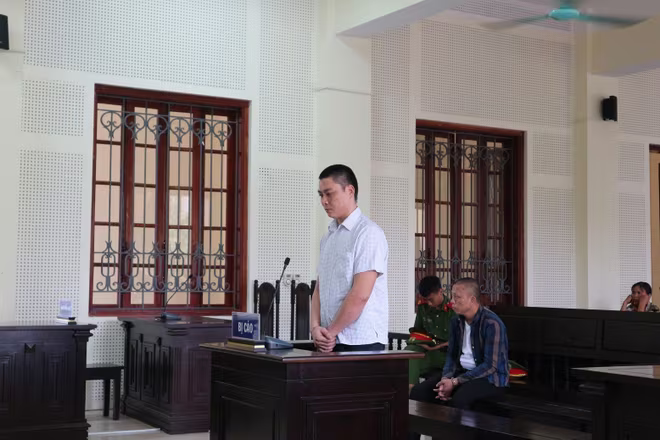 Tiện tay xách ma túy kiếm lời, người đàn ông lĩnh án 20 năm tù ảnh 1