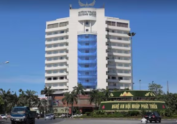 Phó phòng kế toán trường đại học rơi từ tầng 8 khách sạn tử vong ảnh 1 Phó phòng kế toán trường đại học rơi từ tầng 8 khách sạn tử vong ảnh 1