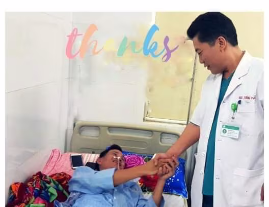 Suýt mất mạng vì uống 'nước thần' chữa hóc xương cá ảnh 2 Suýt mất mạng vì uống 'nước thần' chữa hóc xương cá ảnh 2