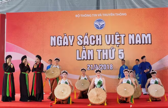Ngày sách Việt Nam lần thứ 5: Tôn vinh sách và những giá trị của tri thức ảnh 9 Ngày sách Việt Nam lần thứ 5: Tôn vinh sách và những giá trị của tri thức ảnh 9