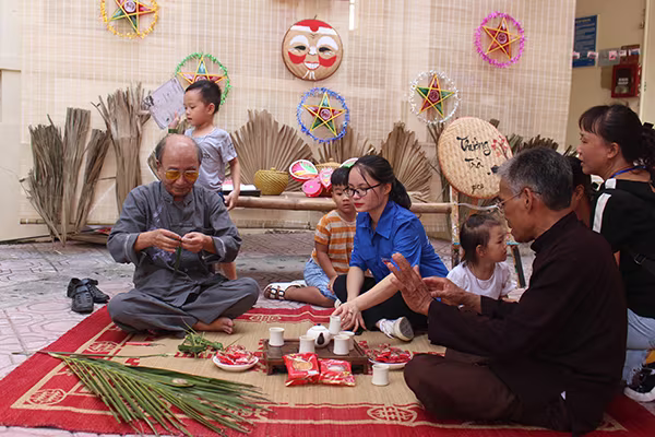 Trung thu vẹn tròn của 400 trẻ khuyết tật, tự kỷ ảnh 2 Trung thu vẹn tròn của 400 trẻ khuyết tật, tự kỷ ảnh 2