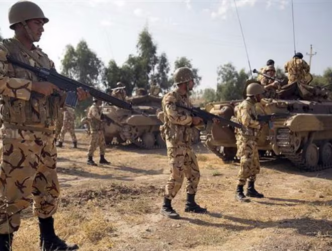 Lực lượng bảo vệ biên giới vùng Lulakdan của Iran gần biên giới với Pakistan Lực lượng bảo vệ biên giới vùng Lulakdan của Iran gần biên giới với Pakistan