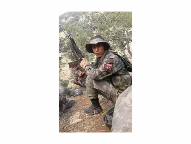 Sĩ quan Ramadan Önal's bỏ mạng sau cuộc giao tranh Sĩ quan Ramadan Önal's bỏ mạng sau cuộc giao tranh