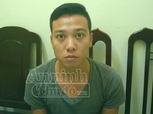 Bắt ổ nhóm cưỡng đoạt tiền của lái, phụ xe khách bến Mỹ Đình ảnh 2 Bắt ổ nhóm cưỡng đoạt tiền của lái, phụ xe khách bến Mỹ Đình ảnh 2