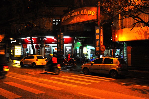 Bán hàng sau 24h, nguy cơ phát sinh tội phạm ảnh 2 Bán hàng sau 24h, nguy cơ phát sinh tội phạm ảnh 2