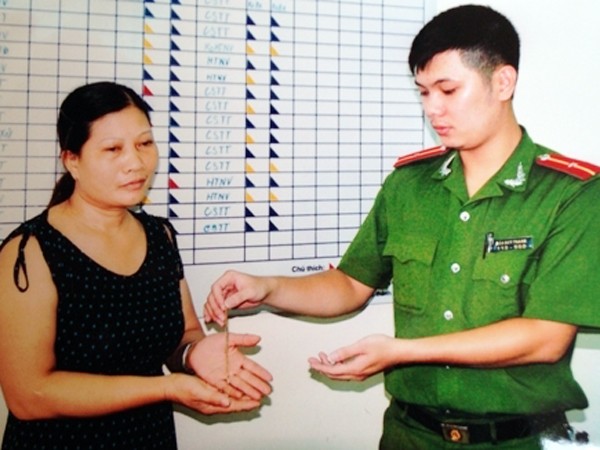 Cướp giật dây chuyền, mang đổi heroin ảnh 1 Cướp giật dây chuyền, mang đổi heroin ảnh 1