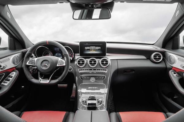 Mercedes-Benz C63 AMG “khoe cơ bắp” tại triển lãm xe Paris ảnh 2 Mercedes-Benz C63 AMG “khoe cơ bắp” tại triển lãm xe Paris ảnh 2
